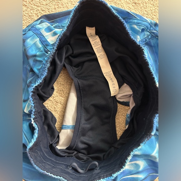 Lululemon Tracker Shorts - Picture 8 of 9